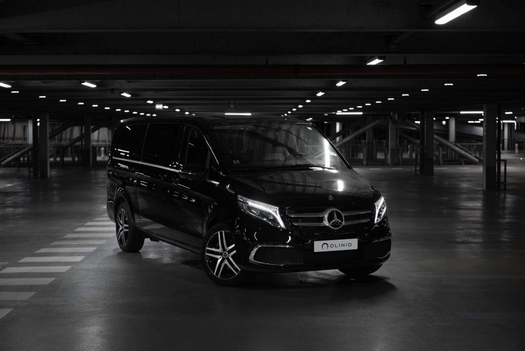 rent mercedes v-class france